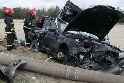 В Гомеле «БМВ» врезался в столб, от удара погиб пассажир